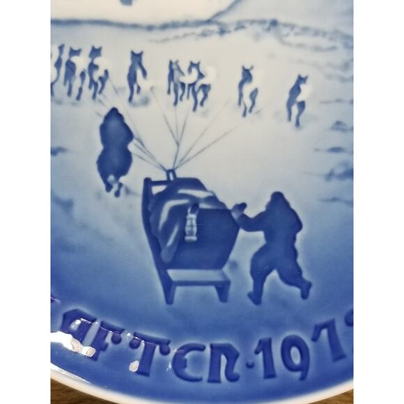 Royal Copenhagen Christmas In Greenland 1972 Plate Porcelain Denmark Vintage - Picture 4 of 11